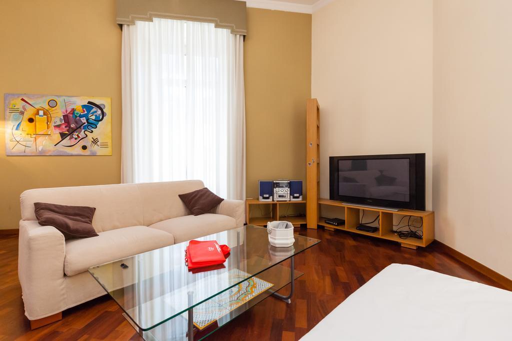 Residenza Duomo 314 Apartment Наполи Екстериор снимка